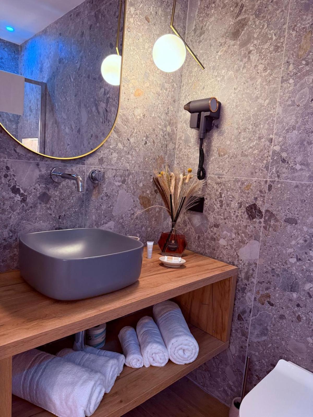 Krysos Luxury Rooms อากริเจนโต ภายนอก รูปภาพ